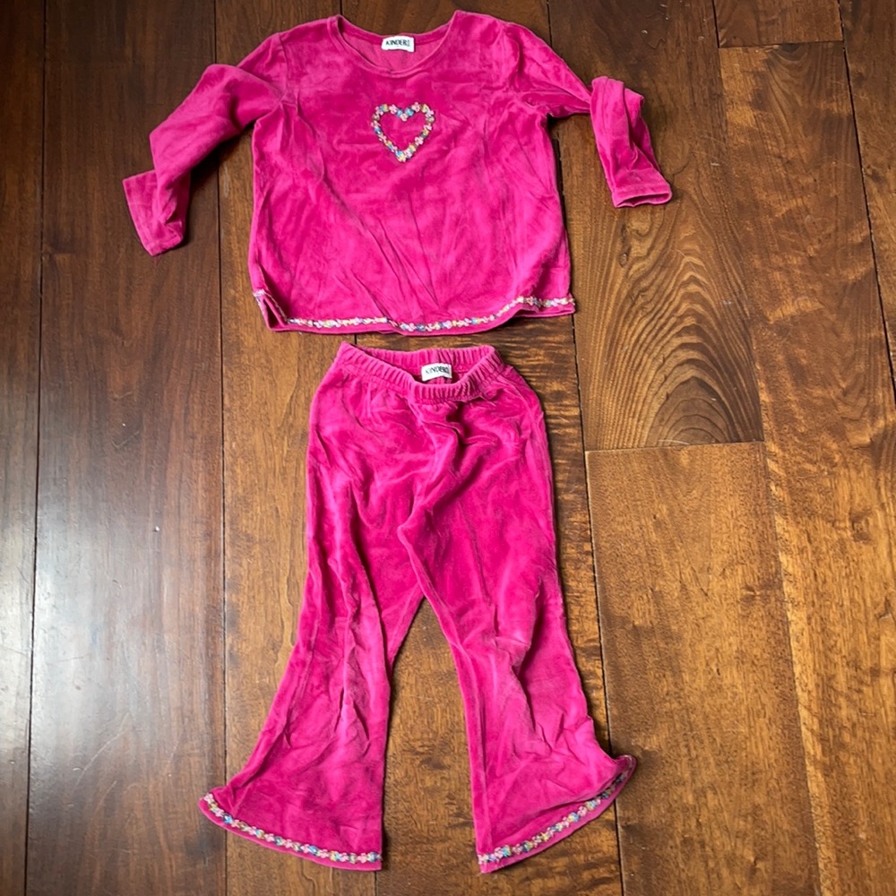 Kinder girls 5 pink top and bottoms